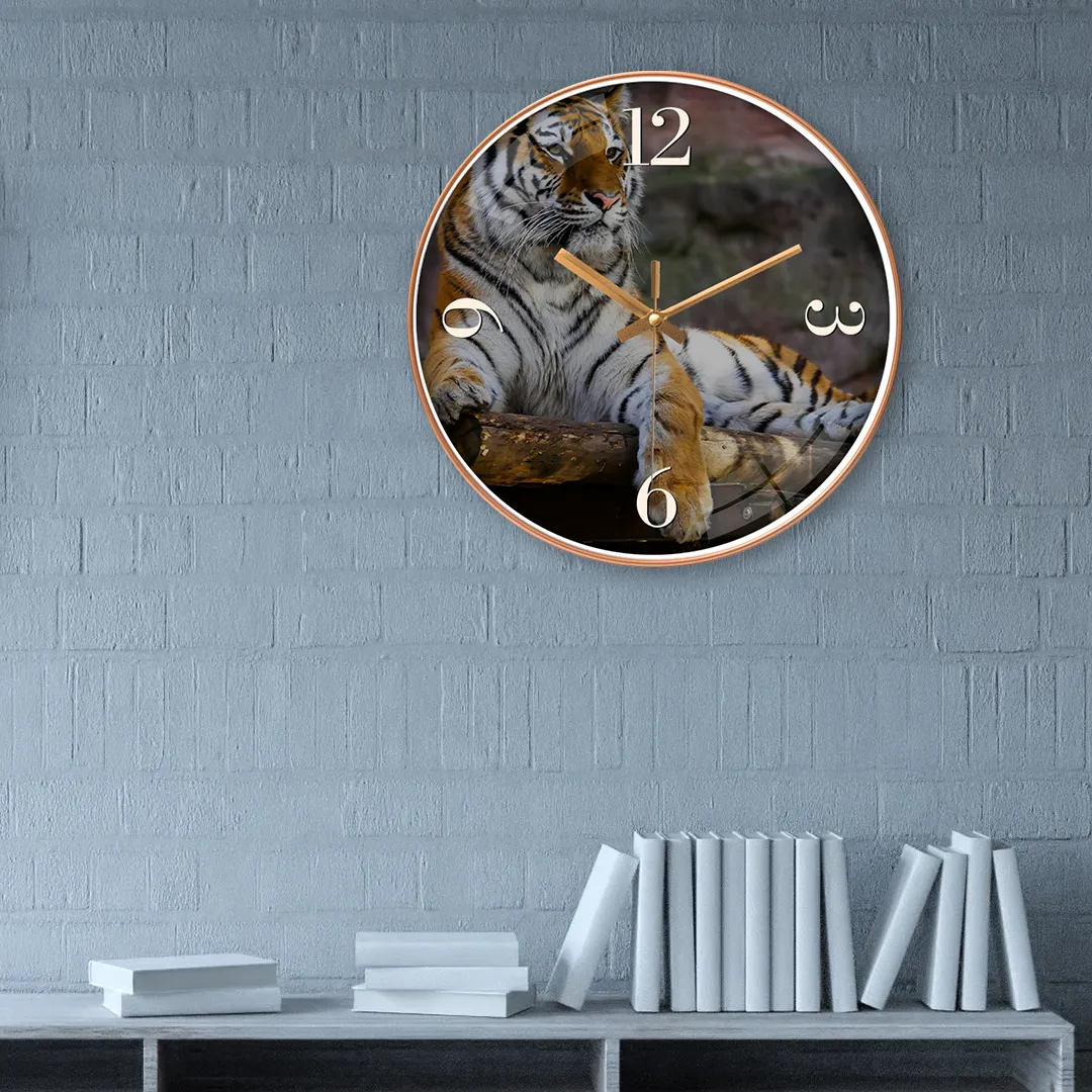 Attituded tiger wall clock