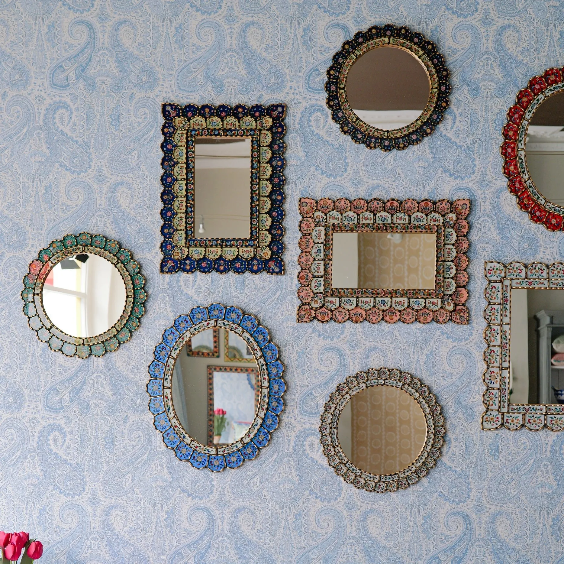 Small Round Scallop Turquoise Mirror