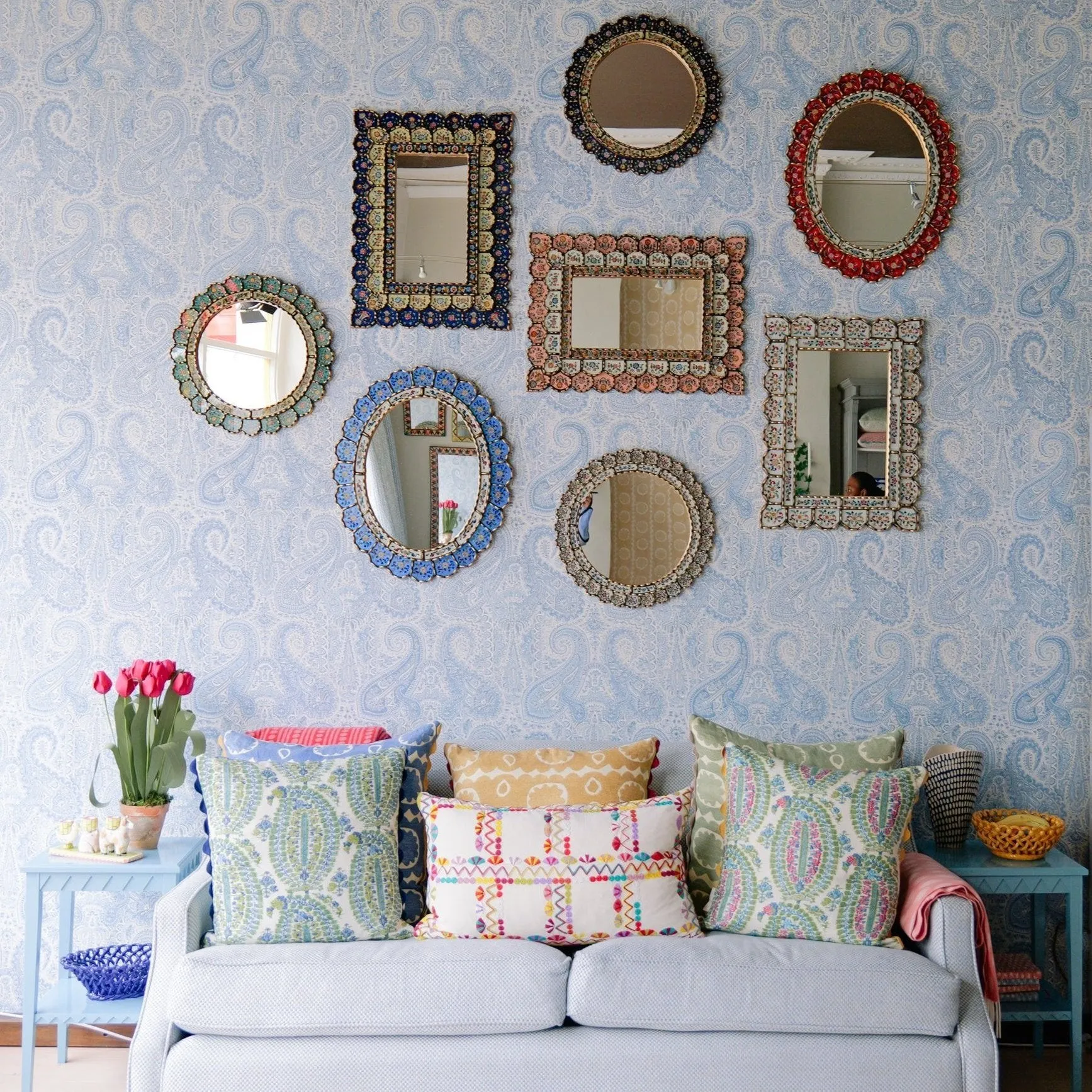 Small Round Scallop Turquoise Mirror
