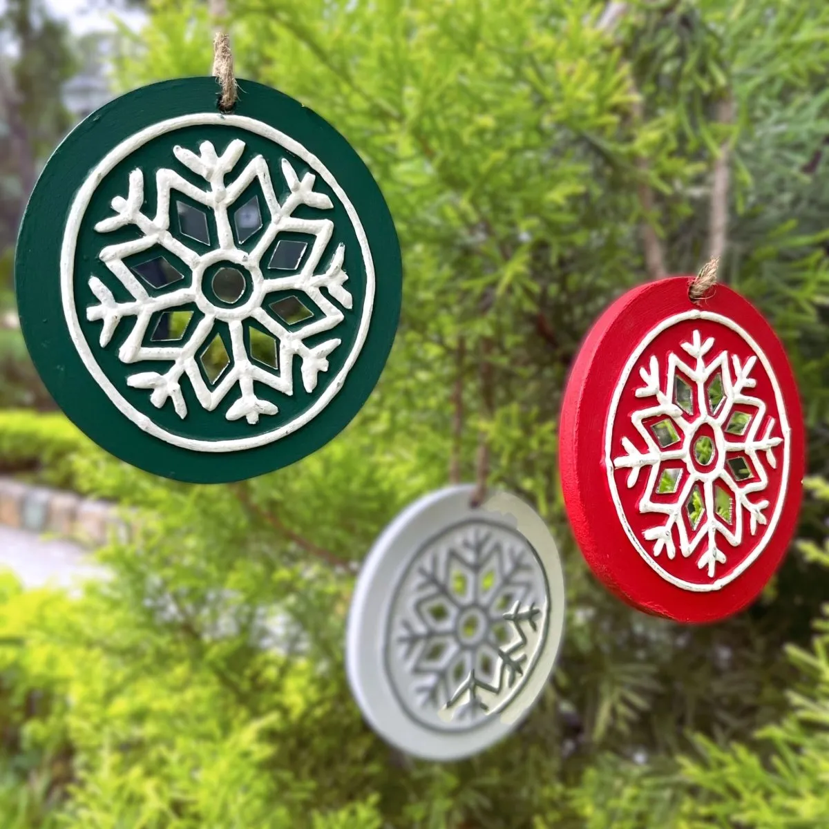 Snowflakes Mud & Mirror Handcrafted Lippan Christmas Tree Ornaments (Set of 3)