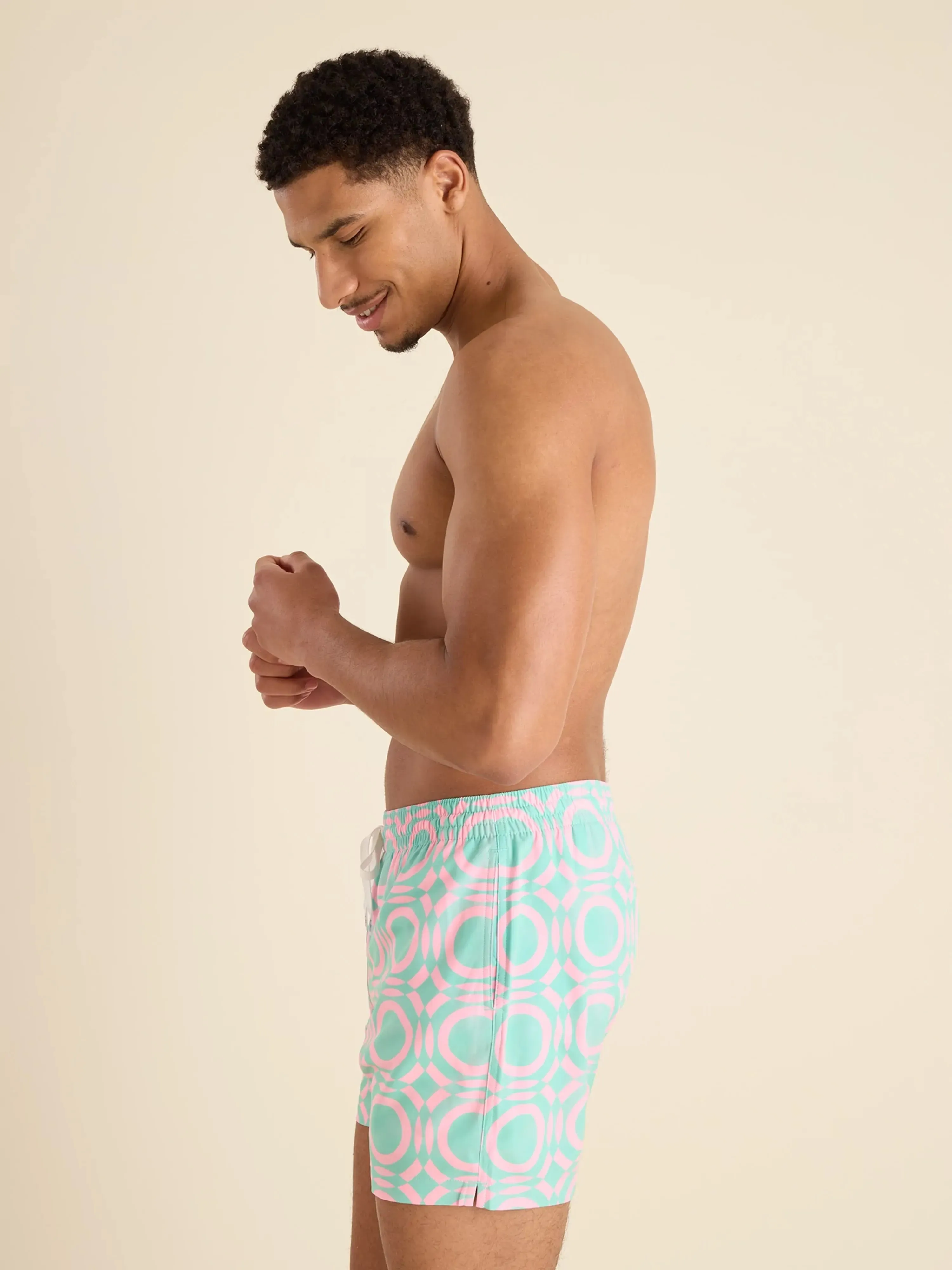 The Mosaics 5.5" (Classic Lined Swim Trunk)